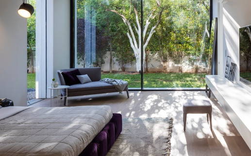 2025年农历冬月初二乔迁是否是黄道吉日 入住新居有问题吗？