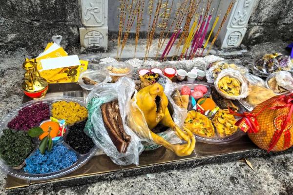 清明节:祭祖扫墓,传承千年文化 清明节:祭祖扫墓,传承千年文化