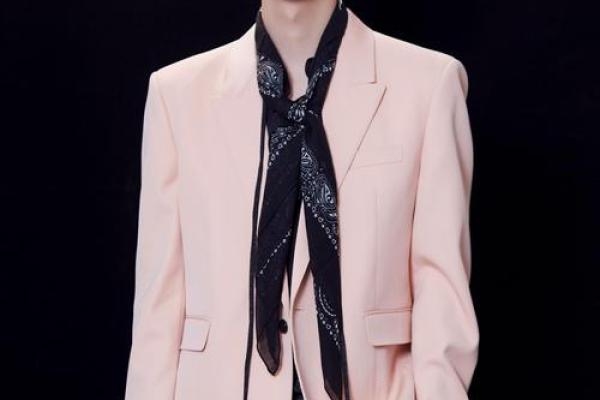 李晨的八字性格解析 你真的了解他的人生轨迹吗? 李晨的八字性格解析 你真的了解他的人生轨迹吗?