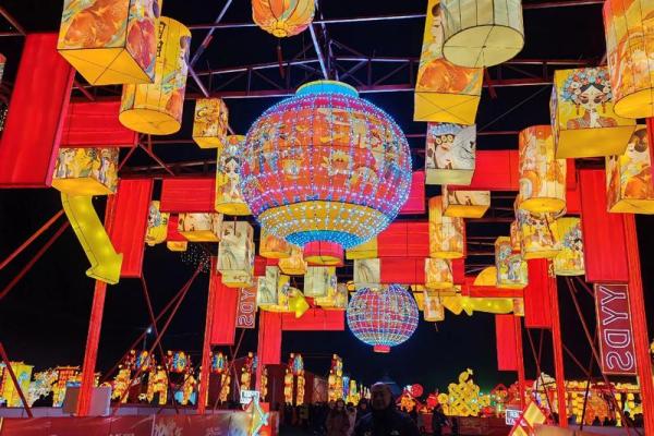 元宵节：灯火璀璨，传承千年习俗