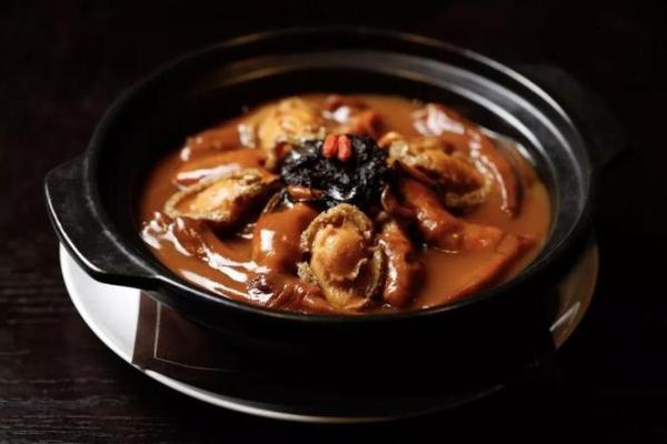 苏宁春节：团圆盛宴与养生习俗的完美结合