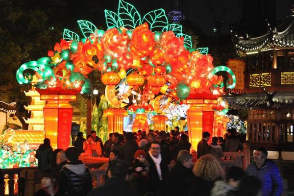 元宵：灯火璀璨，领略传统节庆的魅力