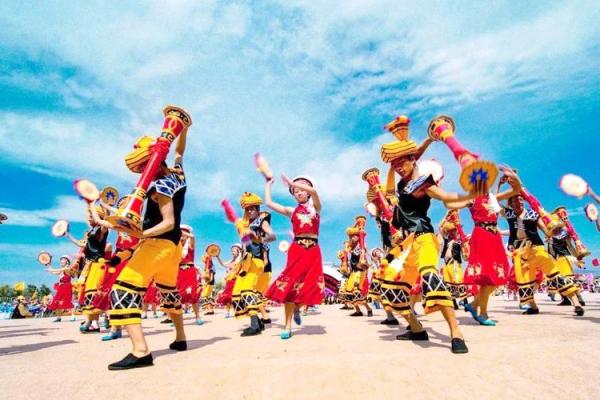 白族三月街：祭祀祈福，感受民族风情