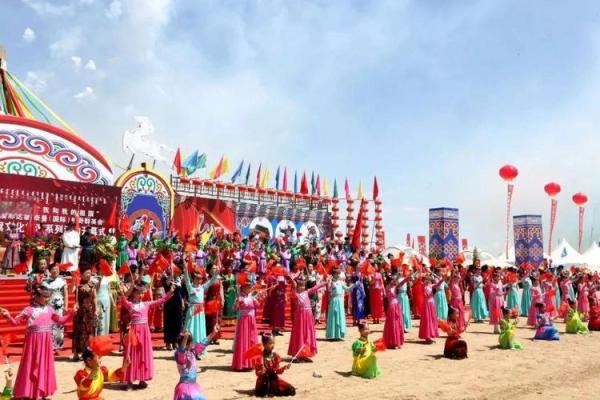 春节：团圆共庆，感悟蒙古传统文化