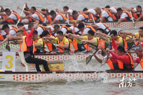 壮族的“赛龙舟节”：竞技精神与团结文化的象征