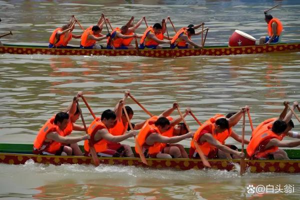 锡伯族的端午节：赛龙舟驱邪，感受民族文化