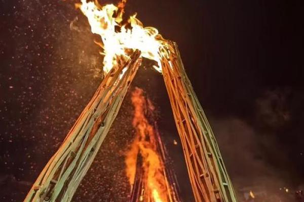 火把节：点燃熊熊火光，传承彝族文化魅力