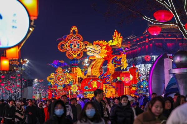 元宵：灯火璀璨，探访节日传统