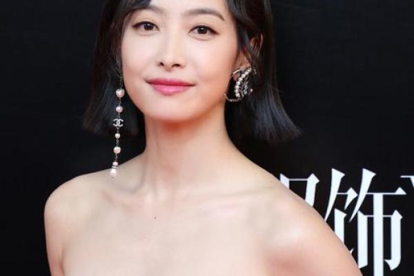 锁骨在命运中的独特作用:影响运势的玄机大解析 锁骨在命运中的独特作用:影响运势的玄机大解析